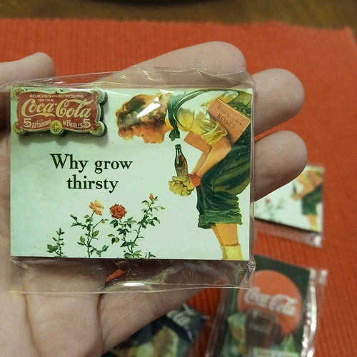 Collectible 3D vintage Coca Cola magnet new