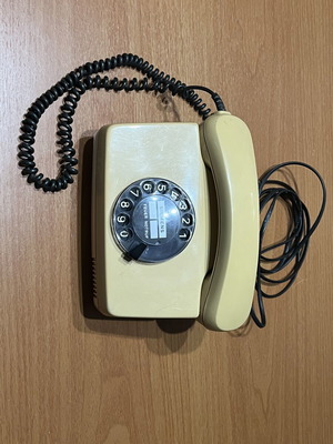 Vintage Siemens rotary dial telephone model POST 752-1 used
