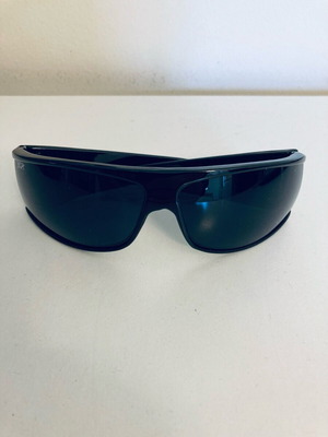 Black sunglasses like new