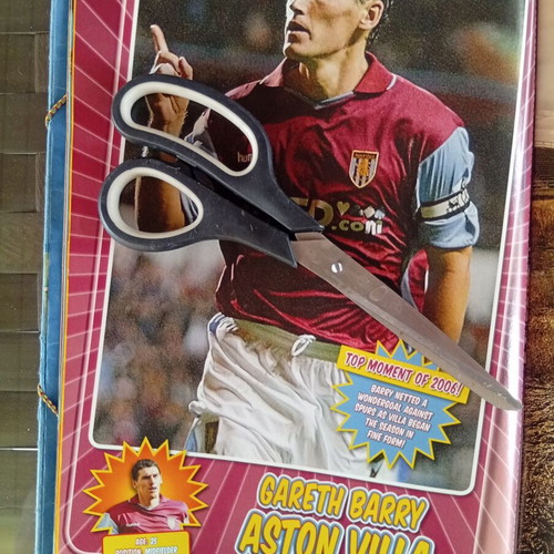 Match Football Magazine issue 12-25/12/2006 like new, Premier League posters