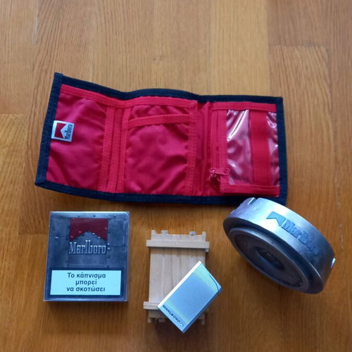Marlboro vintage collectible accessory set new