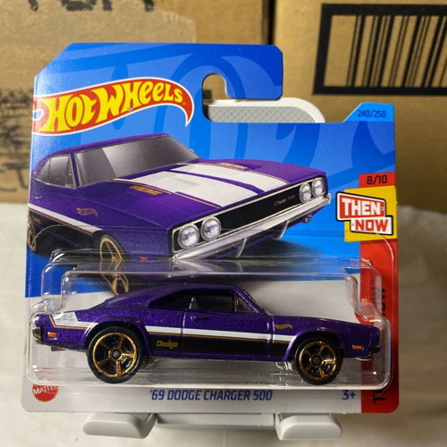 Hotwheels '69 Dodge Charger 500 new