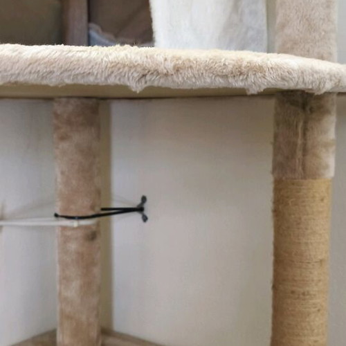 Cat tree with scratching post used 60x50x199