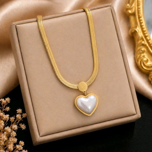 Gold heart necklace with pearl effect pendant new