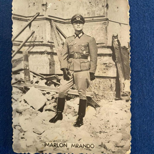 Collectible photos used of foreign actors Marlon Mrando and Korin Kalve