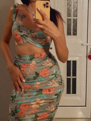 Summer floral set like new, multicolored