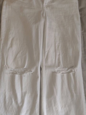 White jeans with rips high waist, wide leg, like new
