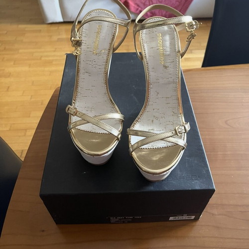 Dsquared2 platform sandals new, size 40, white multicolor