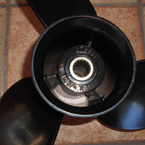 OMC stainless steel boat engine propeller black new, 19" pitch