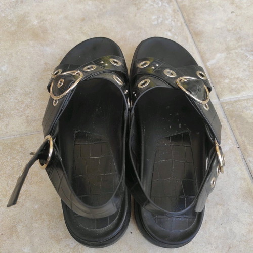 Shoes used sandals with strap, size 39, black