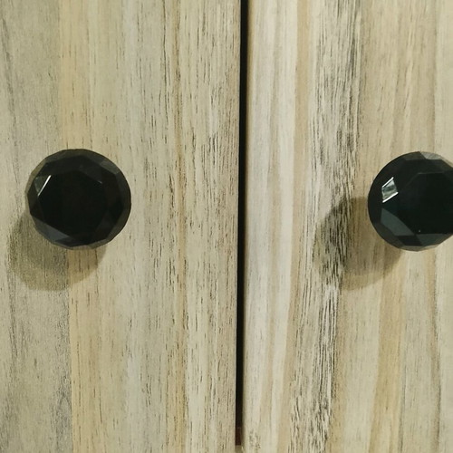 Furniture knobs like new, pack of 6, silver black diamond