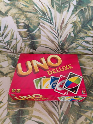 Uno Deluxe card game