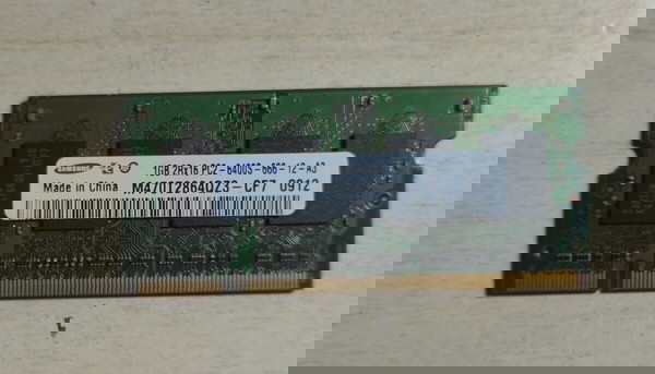 Μνήμη RAM Samsung M470T2864QZ3-CF7 1Gb 2Rx16 PC2-6400S-666-12-A3
