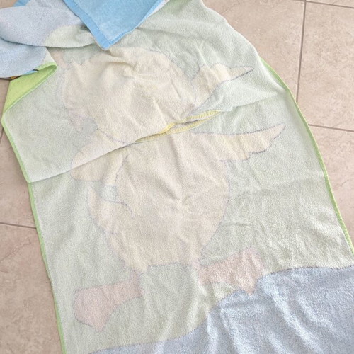 Baby towel like new with hood and duck design