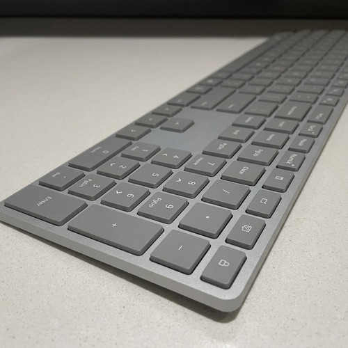 Microsoft Surface Bluetooth Keyboard German layout, like new, wireless