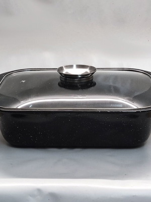 Enamel Roasting Pan new with glass lid