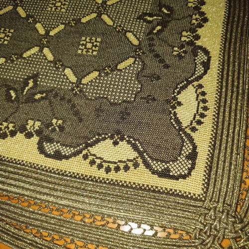 Tablecloth with tassels 82x82 cm dark brown and gold new