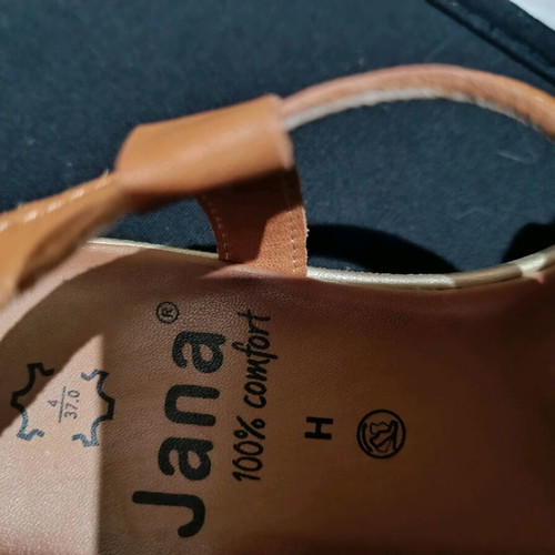 Sandals used with leather super comfort insole, size 37, beige and silver straps