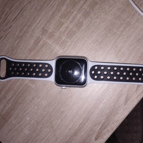 Apple Watch SE 40mm Silver GPS with Nike Sport Band and Magnetic Bracelet