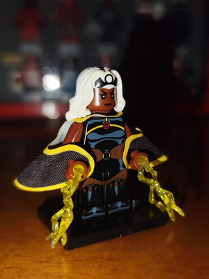 Storm Black Suit figure like new with accessories