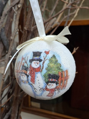 Christmas balls with three snowmen, set of 12, white