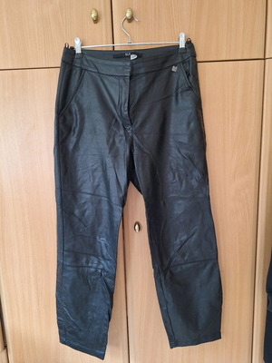 Attrattivo faux leather pants size M used with defect