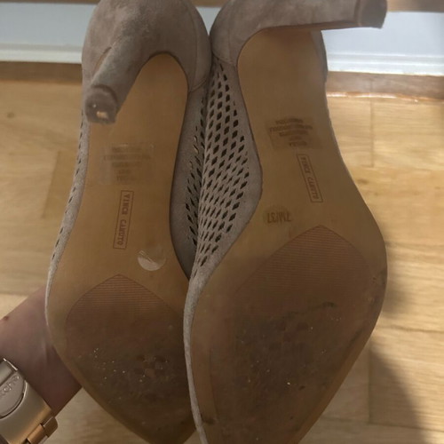 Vince Camuto women's shoes used size 37 perforated leather beige