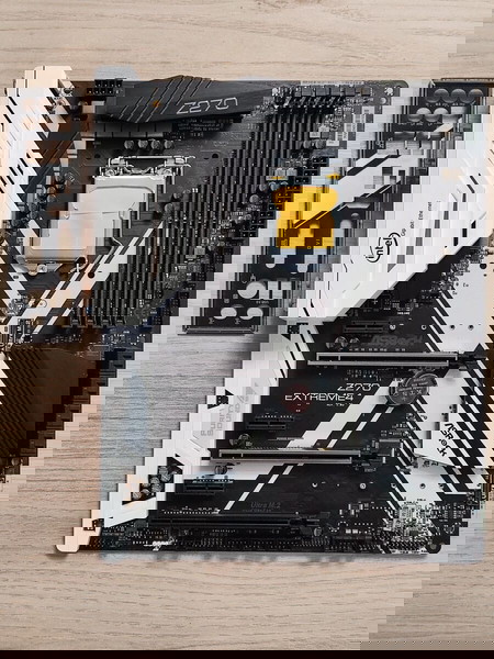 Μητρική ASRock Z270 Extreme 4 socket 1151 (6η - 7η γενιά)