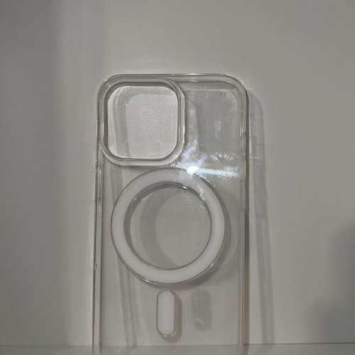 IPhone 13 Pro clear case with magnet