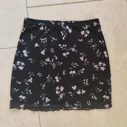 Floral mini skirt new, size Small EU 36, black and pink