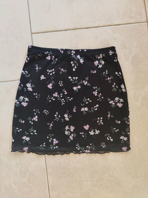 Floral mini skirt new, size Small EU 36, black and pink