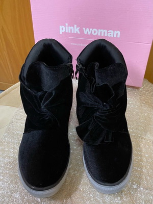 Pink Woman velvet ankle boots size 39 like new