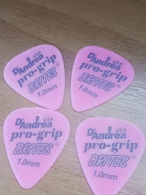 D'Andrea Pro Grip Brites guitar picks set of 4 1.0mm new