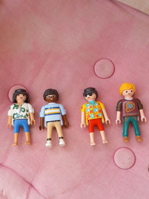 Playmobil figures like new, pack of 4
