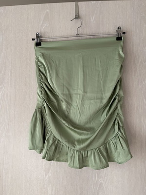 Shein short skirt like new, green, size M 38 10