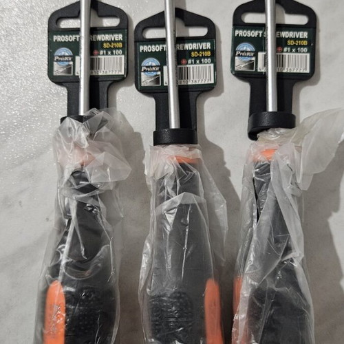 Pros Kit screwdrivers set of 3, new, slim