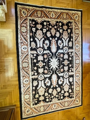 Uzak handknotted rug 240x160 like new, 100% cotton