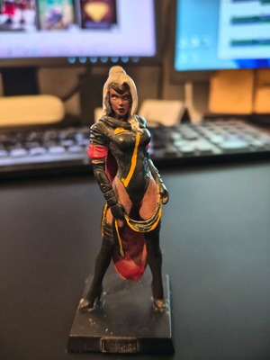 Eaglemoss Marvel Classic Storm refurbished figurine with magazine