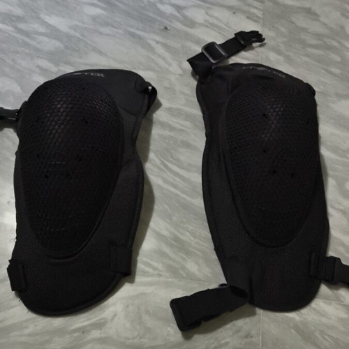 Vester knee pads, new
