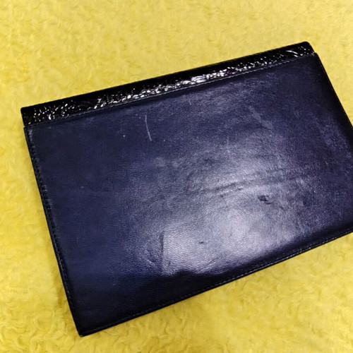 Vintage shoulder handbag in black and dark blue like new