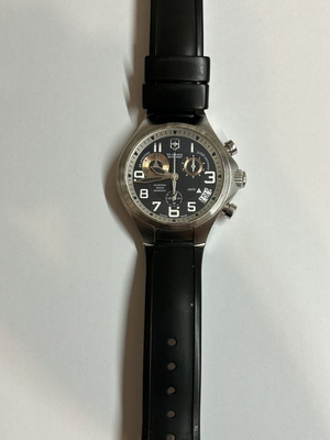 Victorinox Swiss Army χρονογράφος 241466 ανδρικό ρολόι νέο, μαύρο και ασημί
