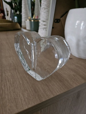 Decorative crystal heart-shaped like new