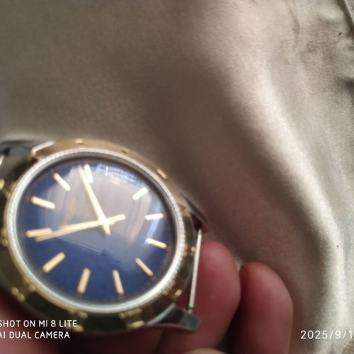Poljot mechanical wristwatch like new, blue dial, gold bezel