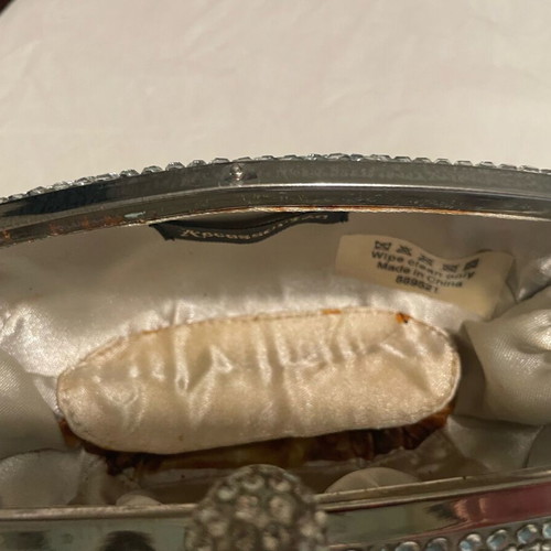 Accesorize x Claudia Schiffer vintage clutch bag used, white and silver