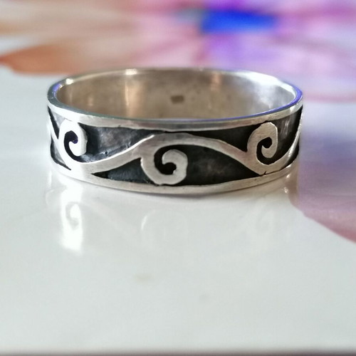 Men's silver 925 wedding ring new with spiral wave pattern no 68 (US 12)