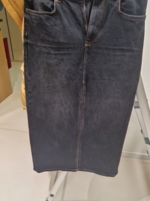 Zara denim midi skirt like new, black, size L