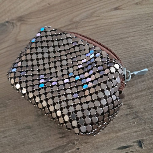 Coin purse like new, brown/bronze with zipper