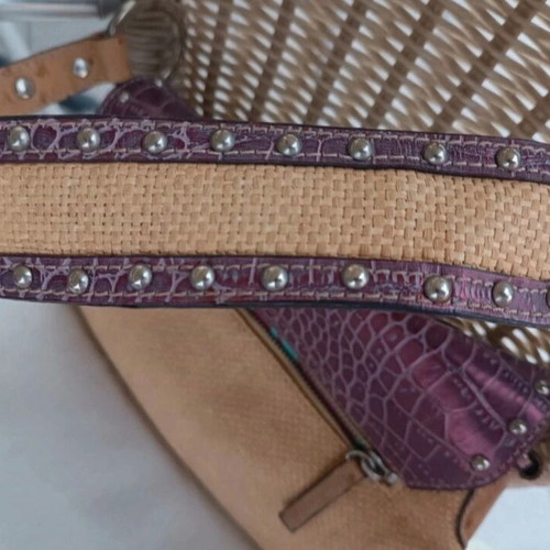 Guess vintage shoulder bag like new, beige and pink