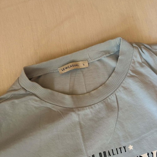 Women's T-shirt size L turquoise like new