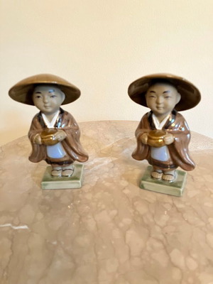 Vintage Chinese ceramic Mudmen figurines like new
